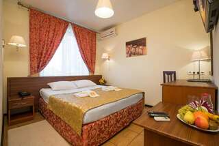 Гостиница Атлас Отель Краснодар Двухместный номер с 1 кроватью или 2 отдельными кроватями-3